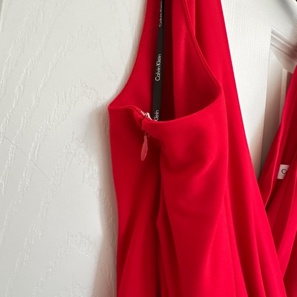 NWT Calvin Klein Red Sleeveless Twist Front Wrap Dress, Size 6 - Picture 8 of 14